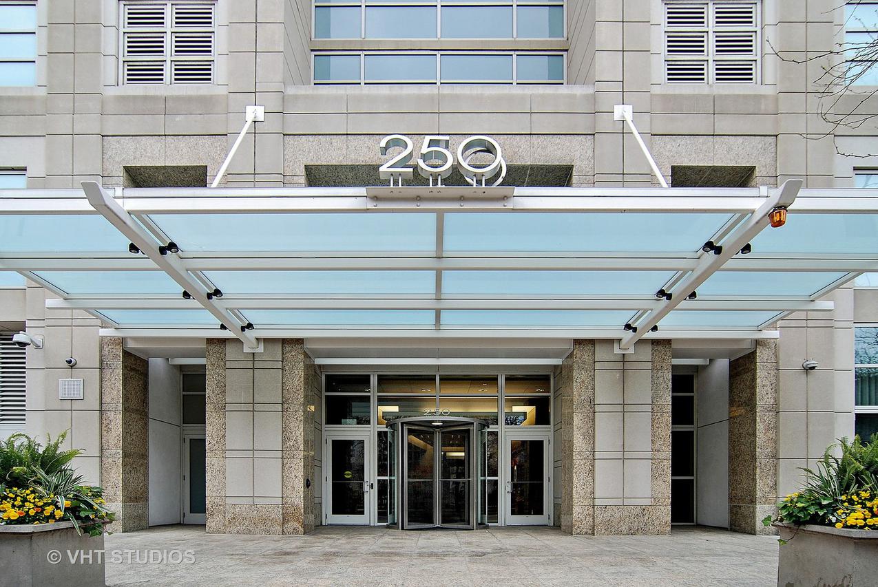 250 E Pearson St. #1903, Chicago, IL 60611