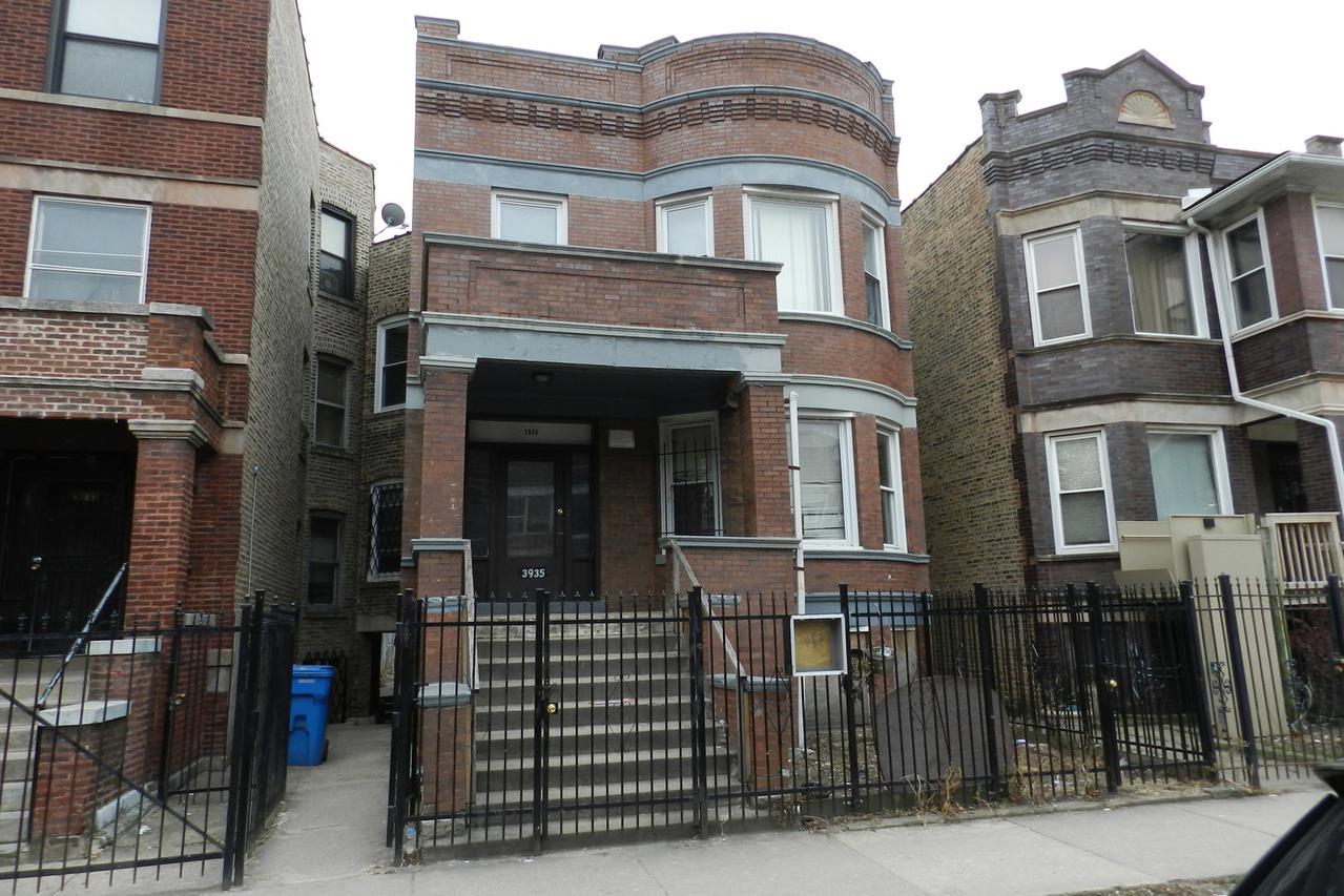 3935 W Gladys Ave., Chicago, IL 60624