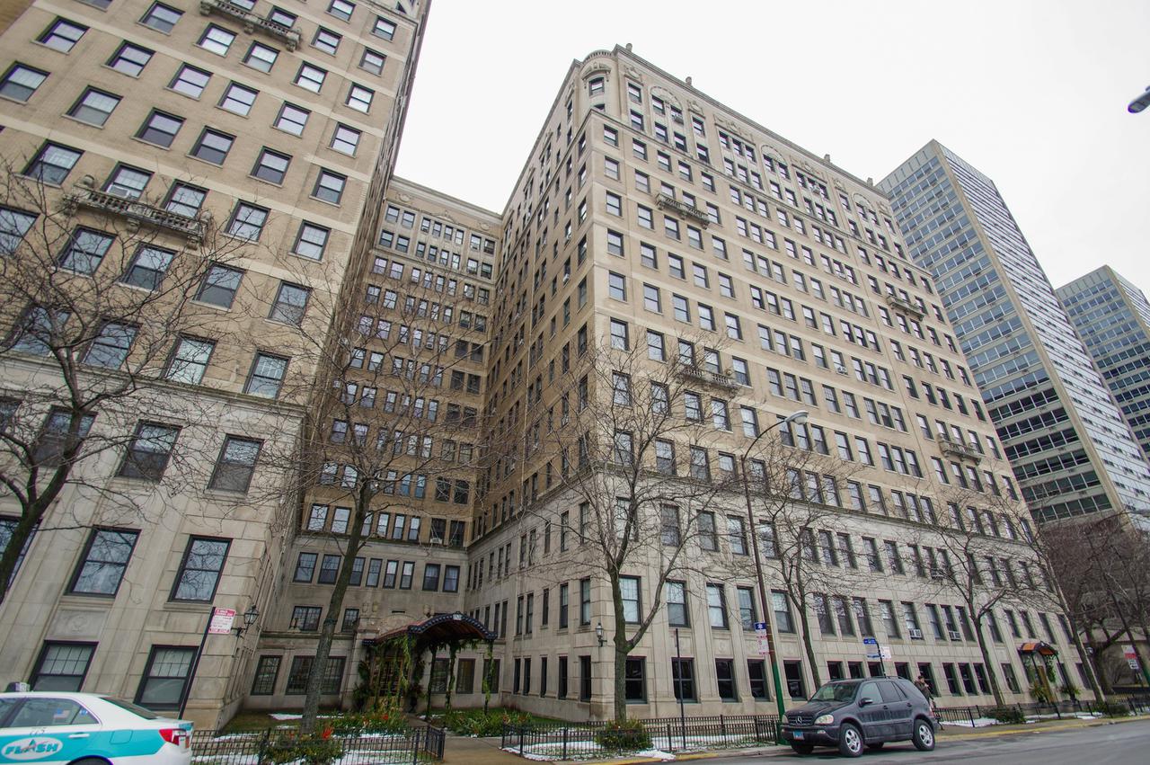 3520 N Lake Shore Dr. #9F, Chicago, IL 60657