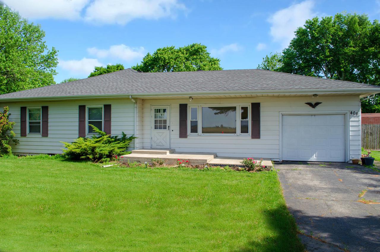 404 W Central Ave., Thomasboro, IL 61878