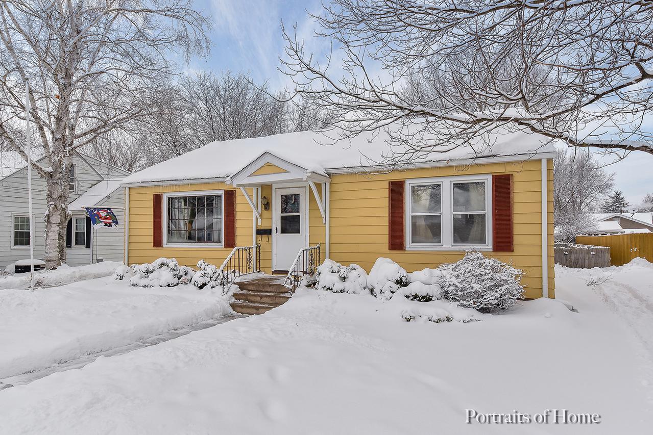 921 Albert Ave., Sycamore, IL 60178