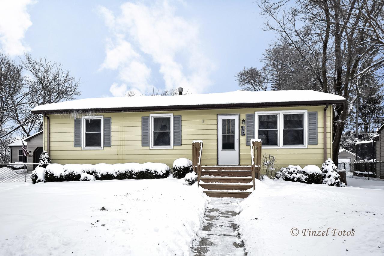 8906 Ramble Rd., Wonder Lake, IL 60097