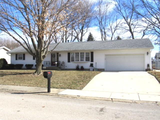 28 Rosewood Dr., Clinton, IL 61727