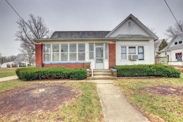 111 E 2nd St., Sadorus, IL 61872