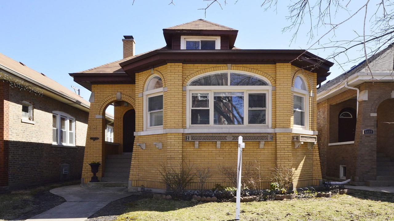 6451 N Mozart St., Chicago, IL 60645