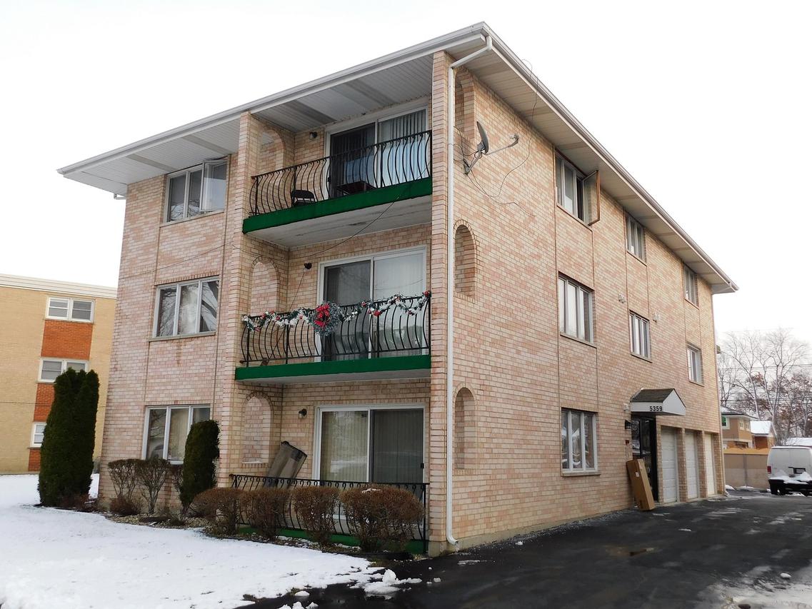 5359 Edison Ave. #2S, Oak Lawn, IL 60453