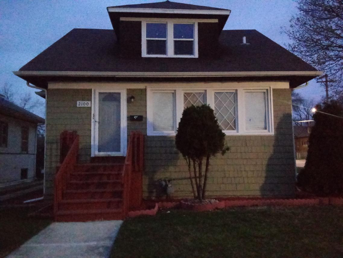 2100 S 9th Ave., Maywood, IL 60153