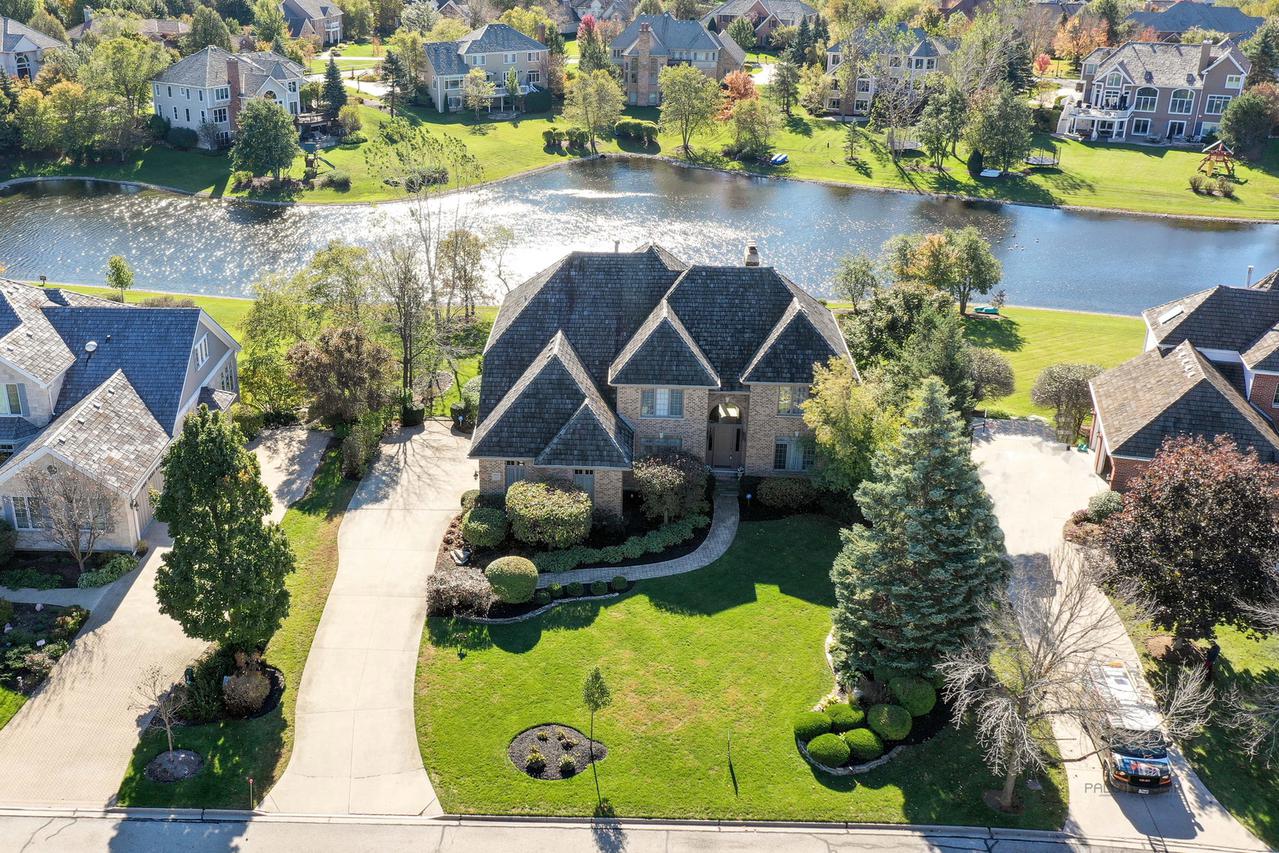 14643 N Somerset Cir., Libertyville, IL 60048