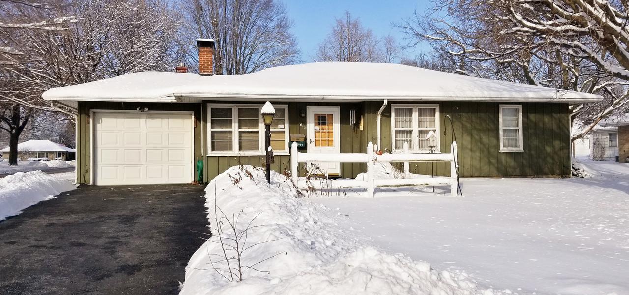 614 W 10th St., Sterling, IL 61081