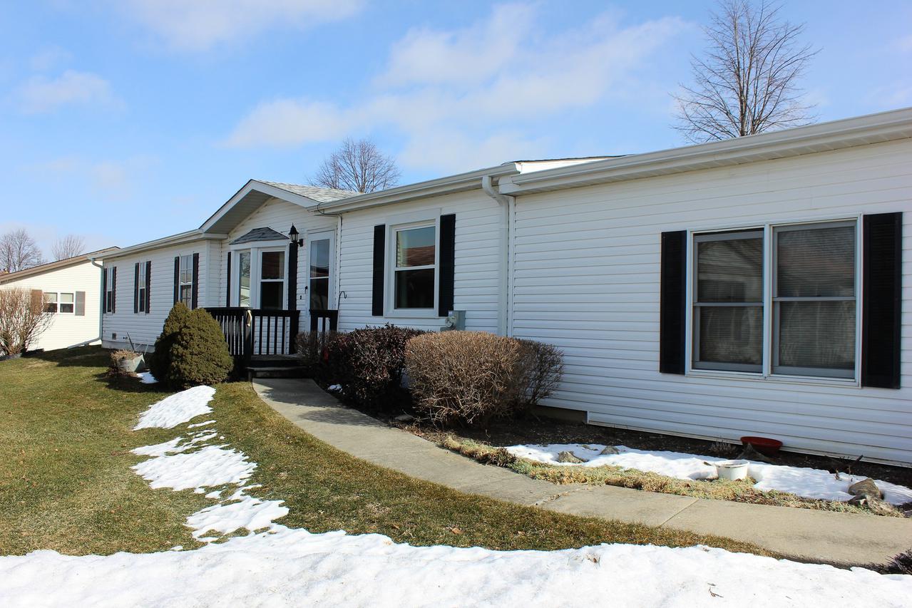 6 Betsy Ct., Grayslake, IL 60030