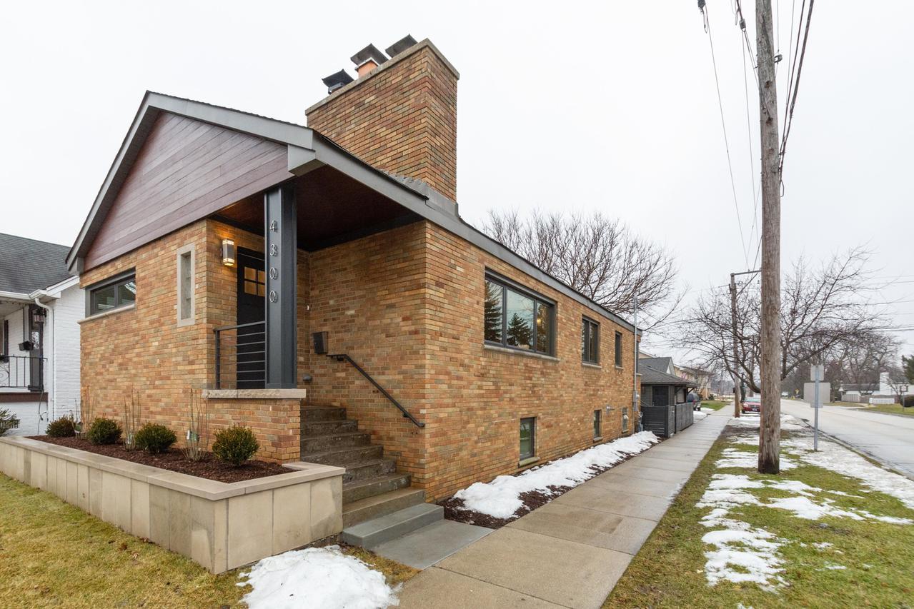 4300 Prairie Ave., Brookfield, IL 60513