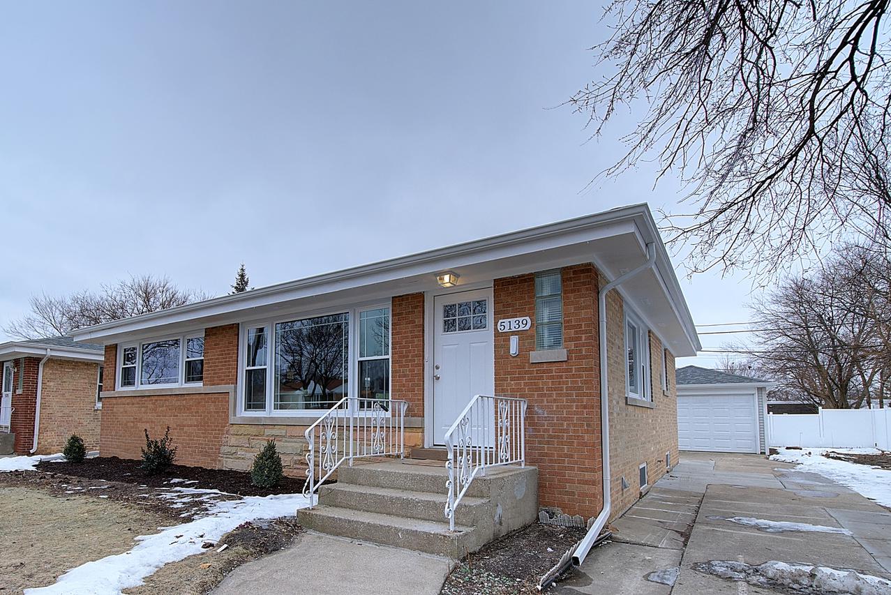 5139 Main St., Skokie, IL 60076