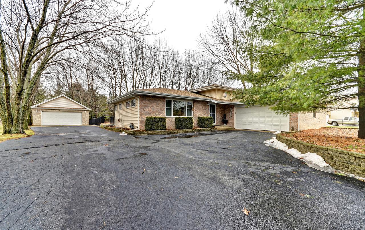 24827 S Walnut St., Elwood, IL 60421
