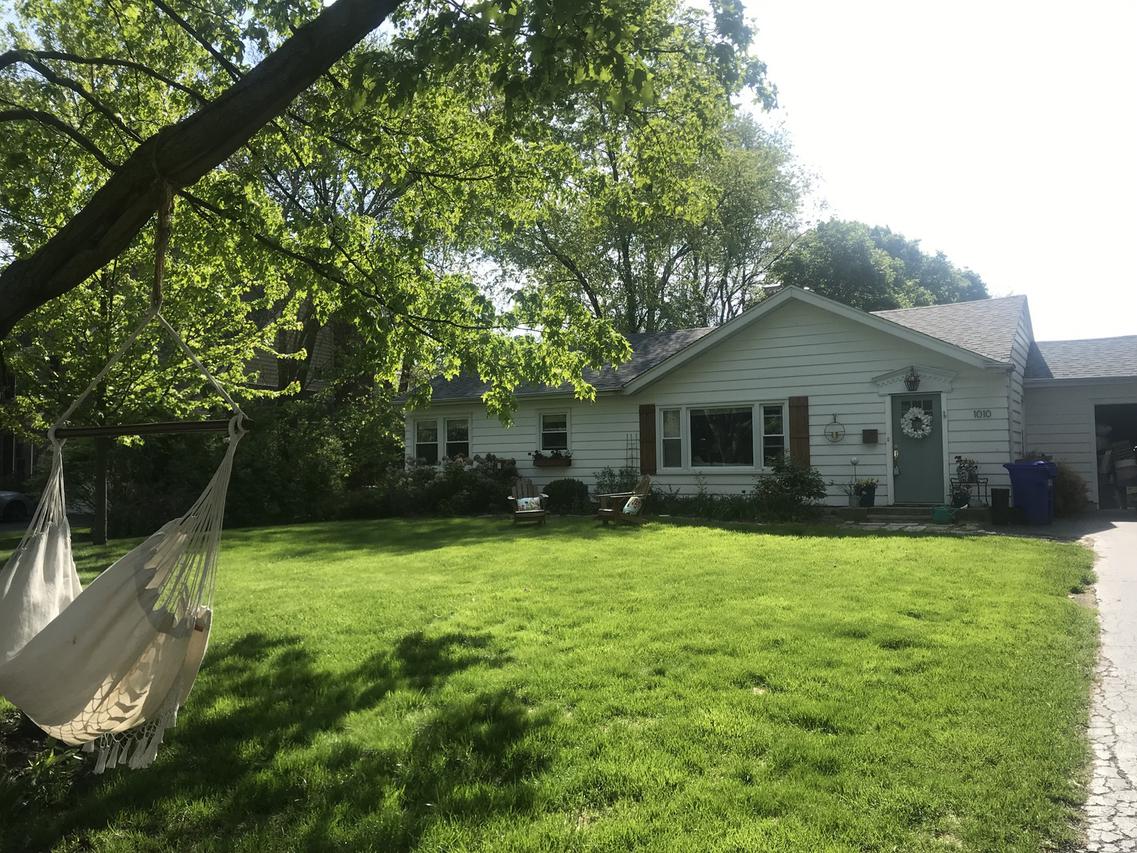 1010 S Wheaton Ave., Wheaton, IL 60189