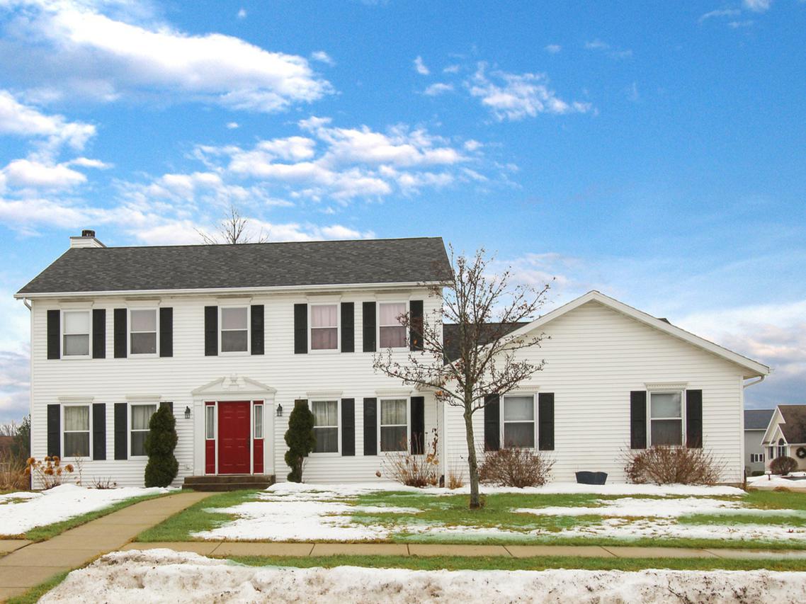 1891 Indian Springs Ct., Freeport, IL 61032