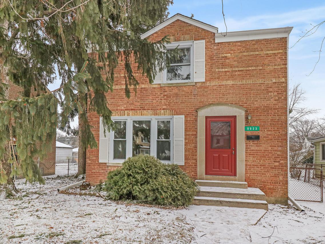 9923 Herrick Ave., Franklin Park, IL 60131