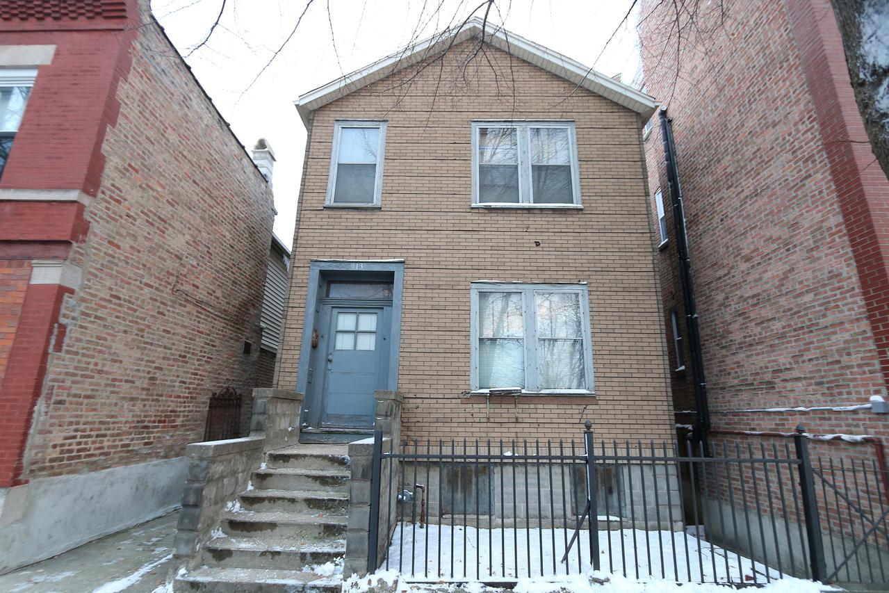 913 S Aberdeen St., Chicago, IL 60607