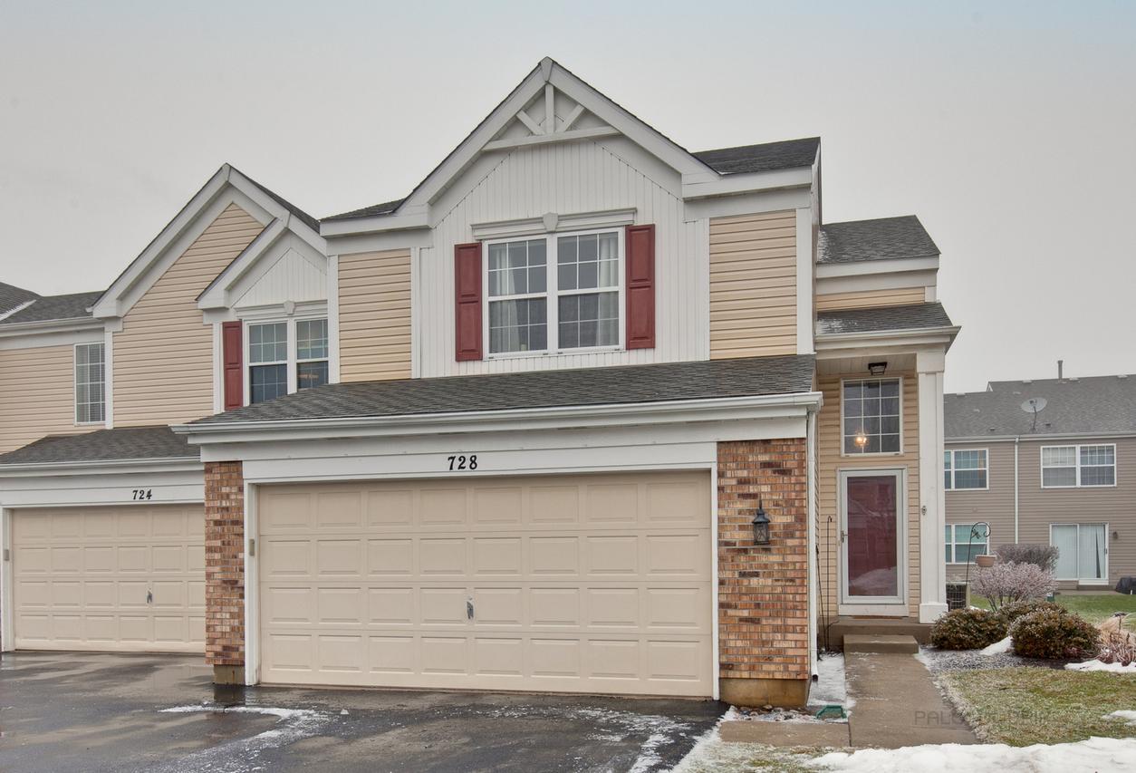 728 Silk Oak Ln., Crystal Lake, IL 60014