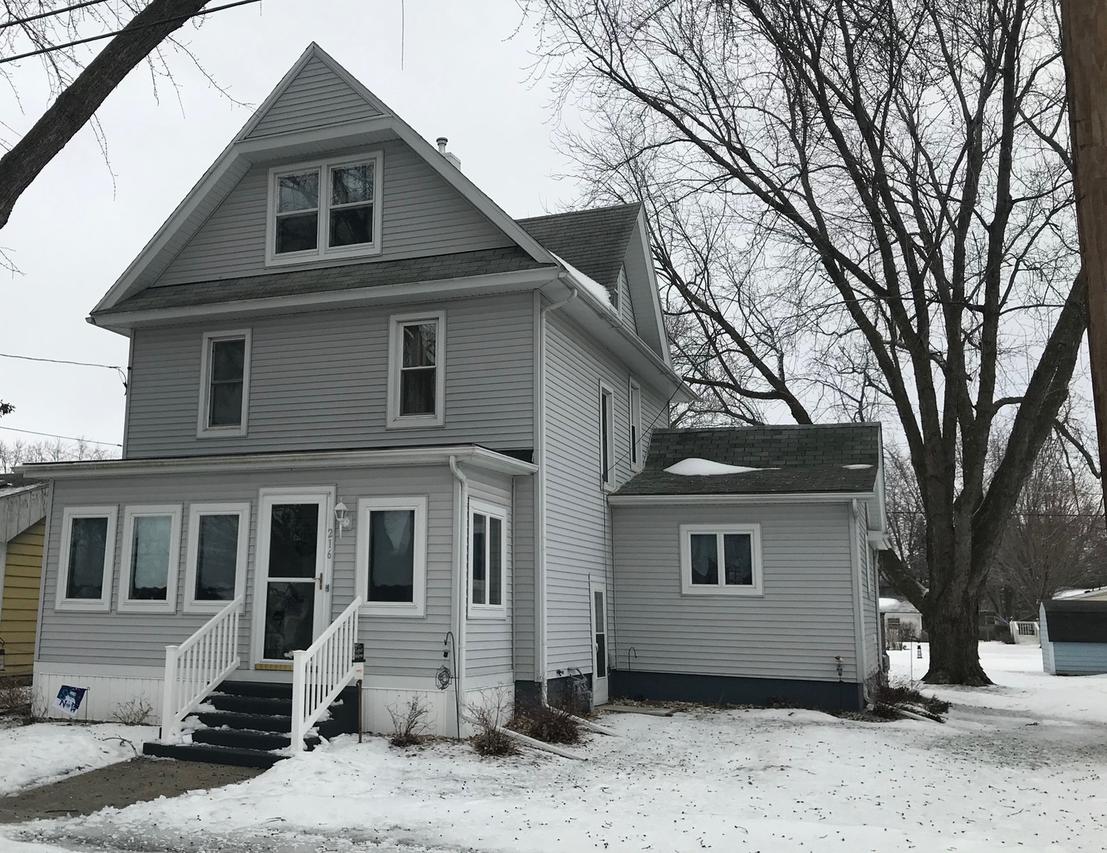 216 N Jackson Ave., Polo, IL 61064