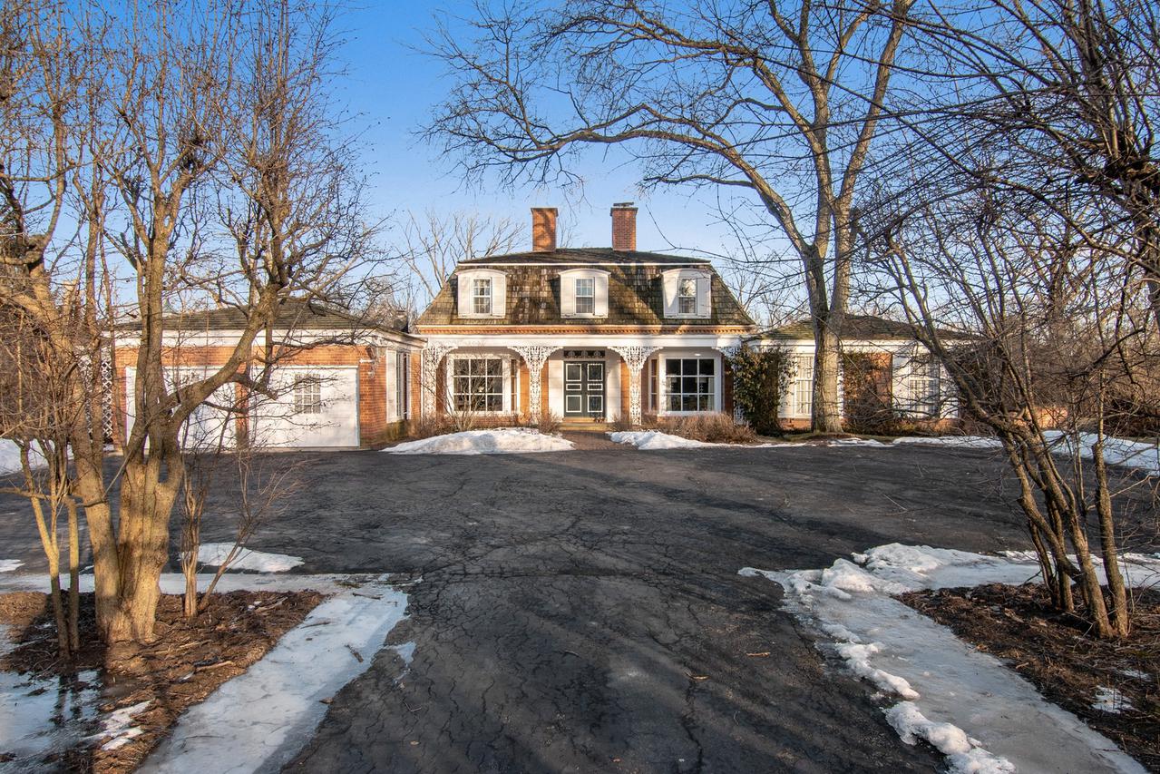 2132 Middlefork Rd., Northfield, IL 60093