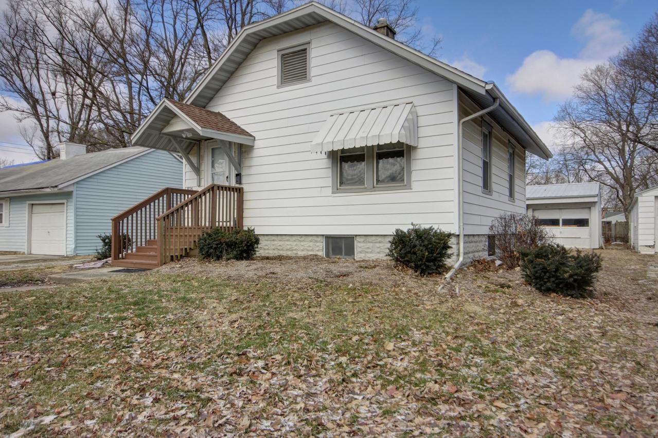 826 W Maple St., Champaign, IL 61820