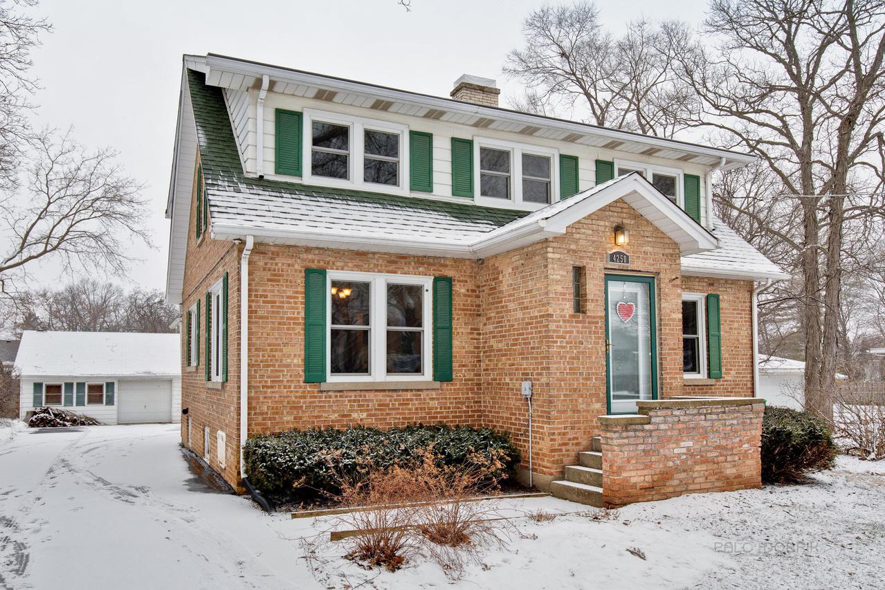 4250 Harper Ave., Gurnee, IL 60031