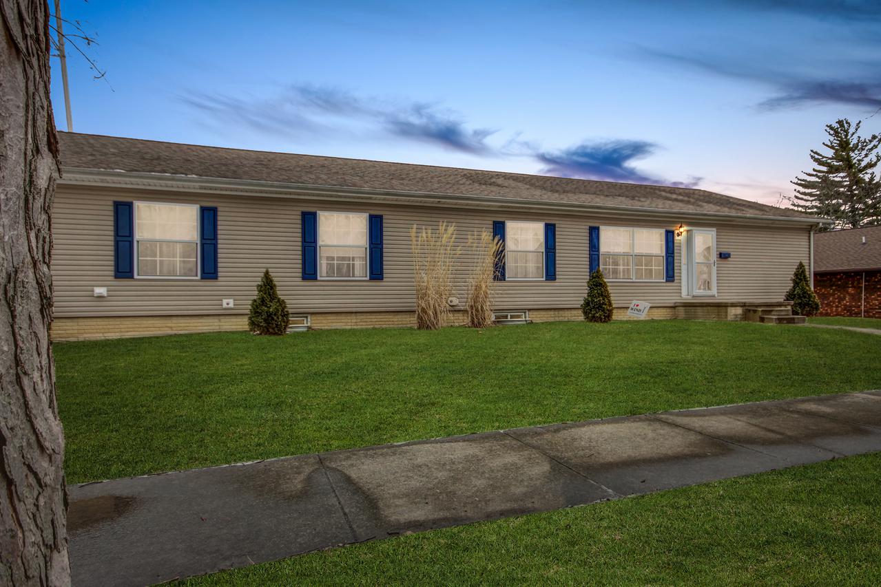 105 N Oak St., Villa Grove, IL 61956