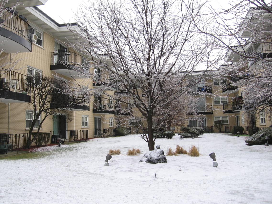 6534 N Northwest Hwy #1C, Chicago, IL 60631