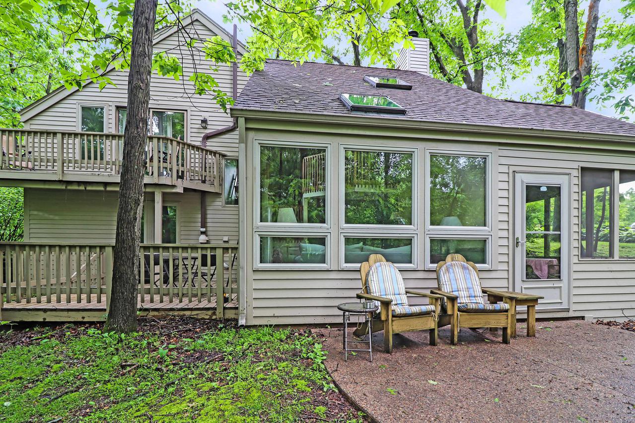 17 Colony Ln., Galena, IL 61036