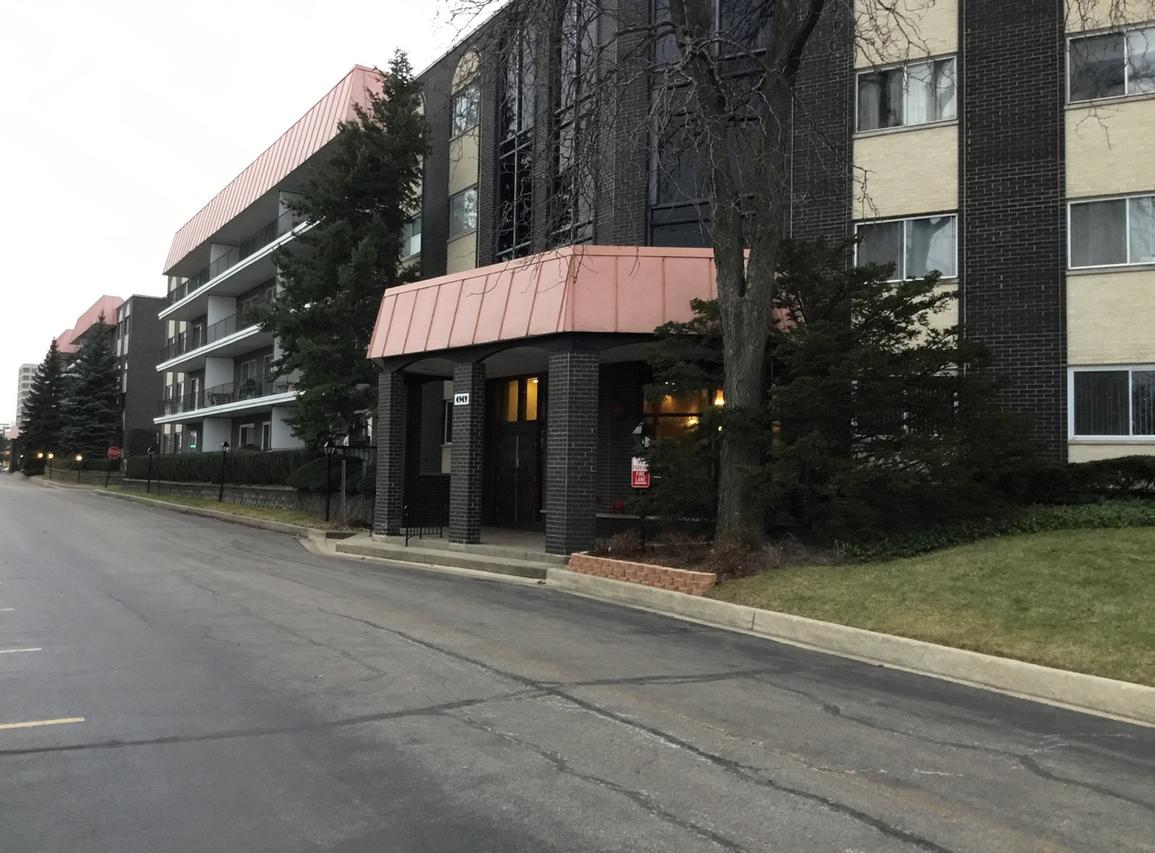 4949 Golf Rd. #202, Skokie, IL 60077