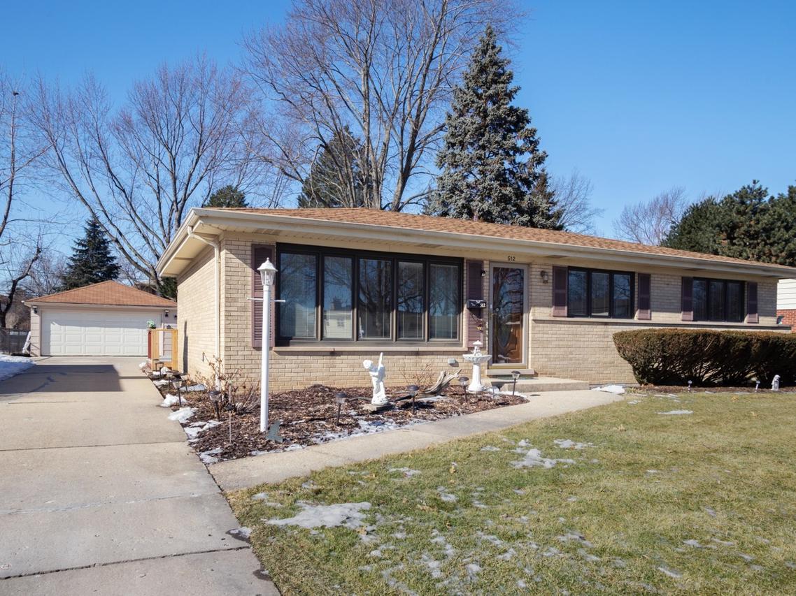 512 S Deborah Ln., Mount Prospect, IL 60056