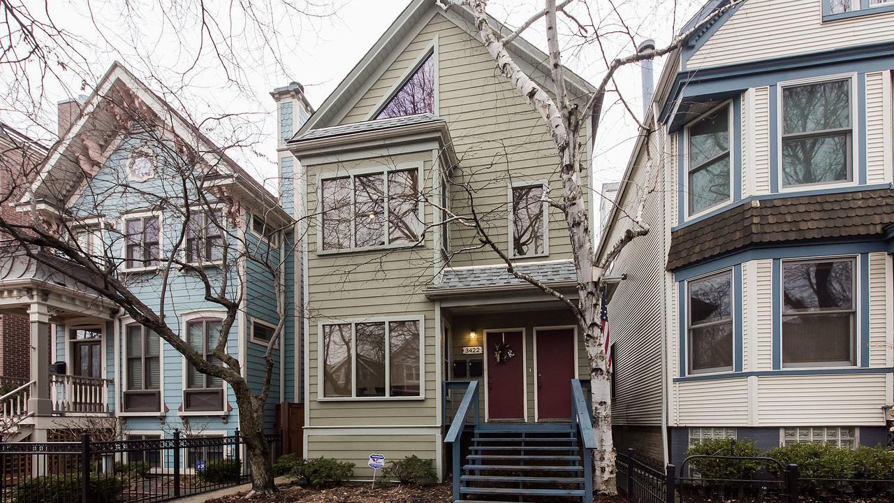 3422 N Leavitt St., Chicago, IL 60618
