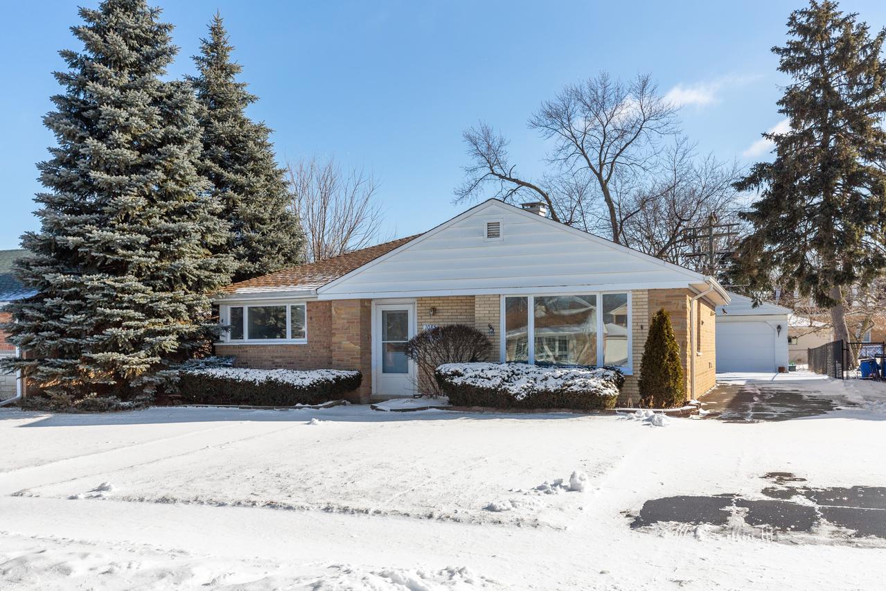 1085 S 3rd Ave., Des Plaines, IL 60016