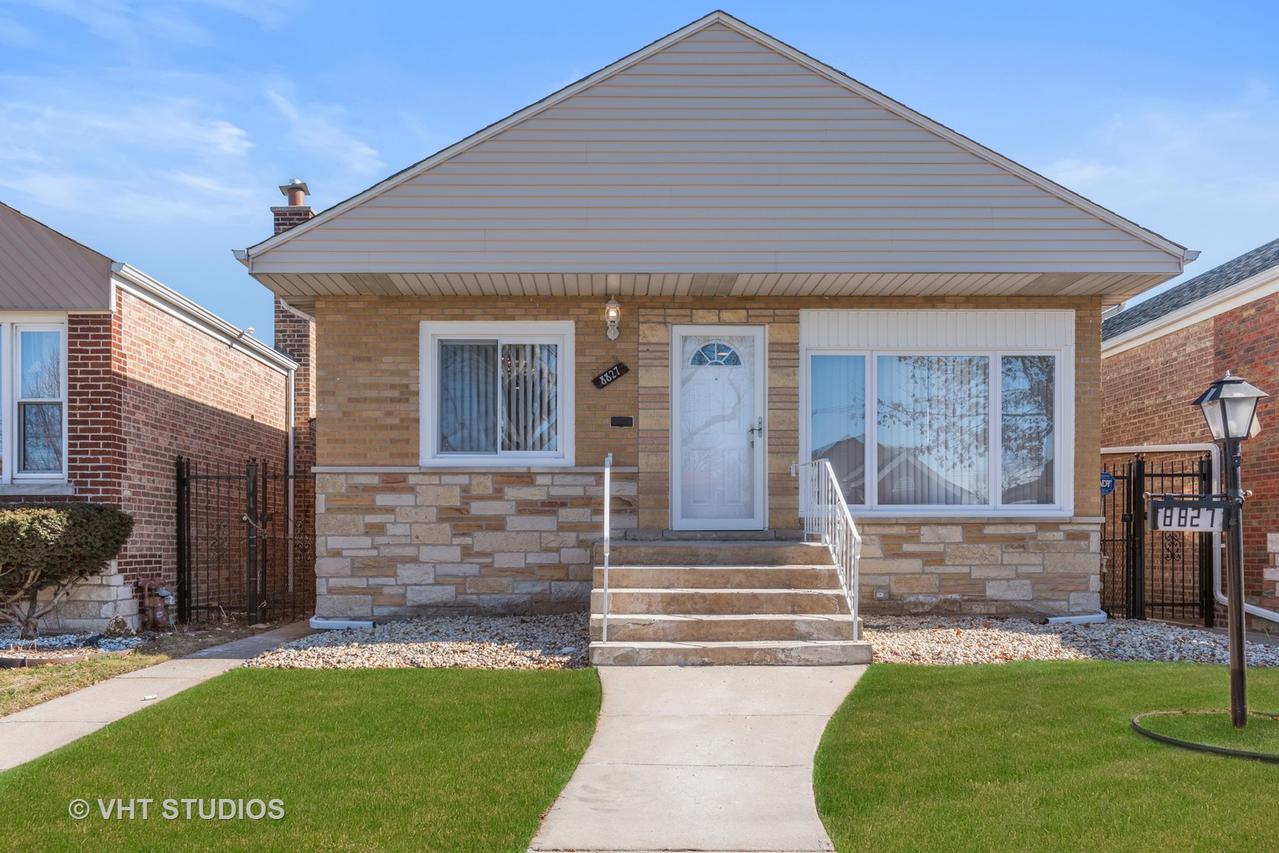 8827 S Cornell Ave., Chicago, IL 60617
