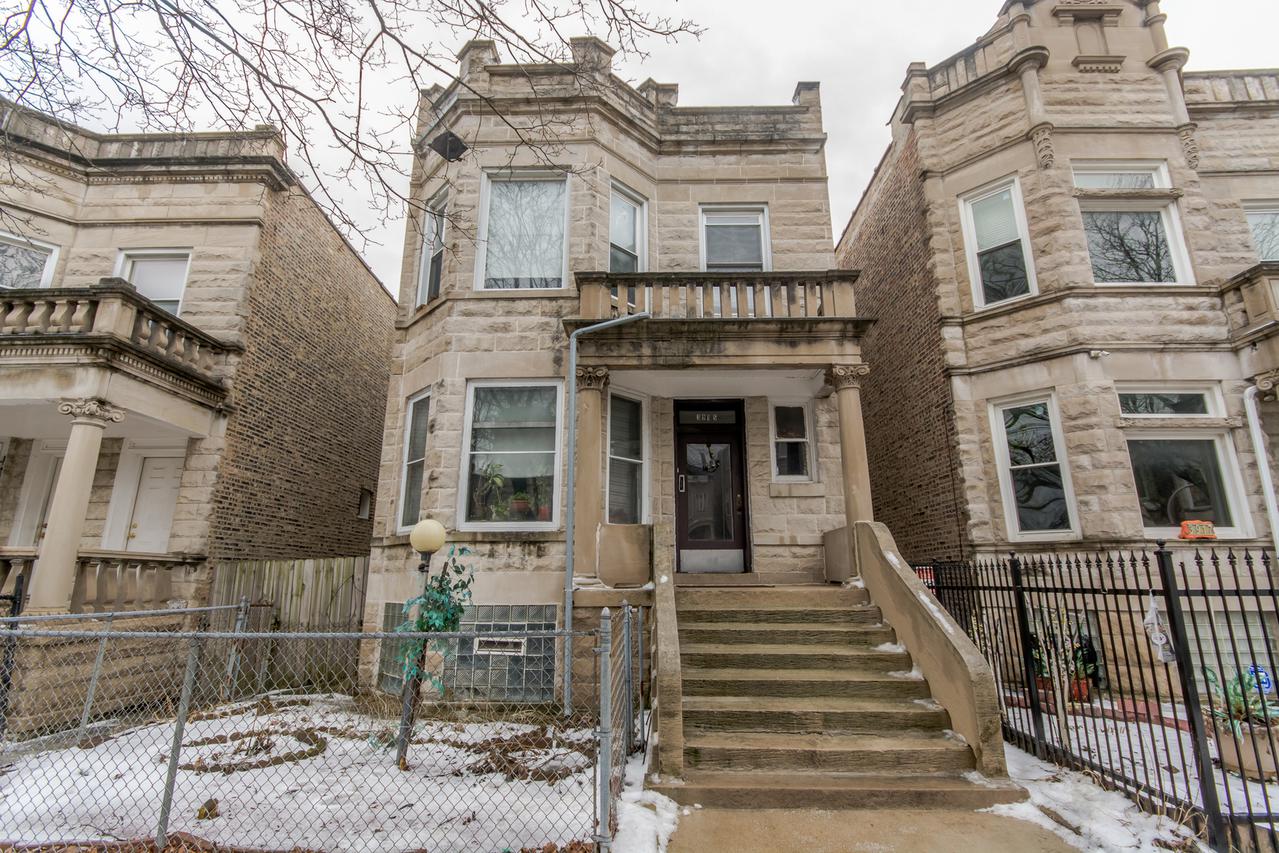 3915 W Gladys Ave., Chicago, IL 60624