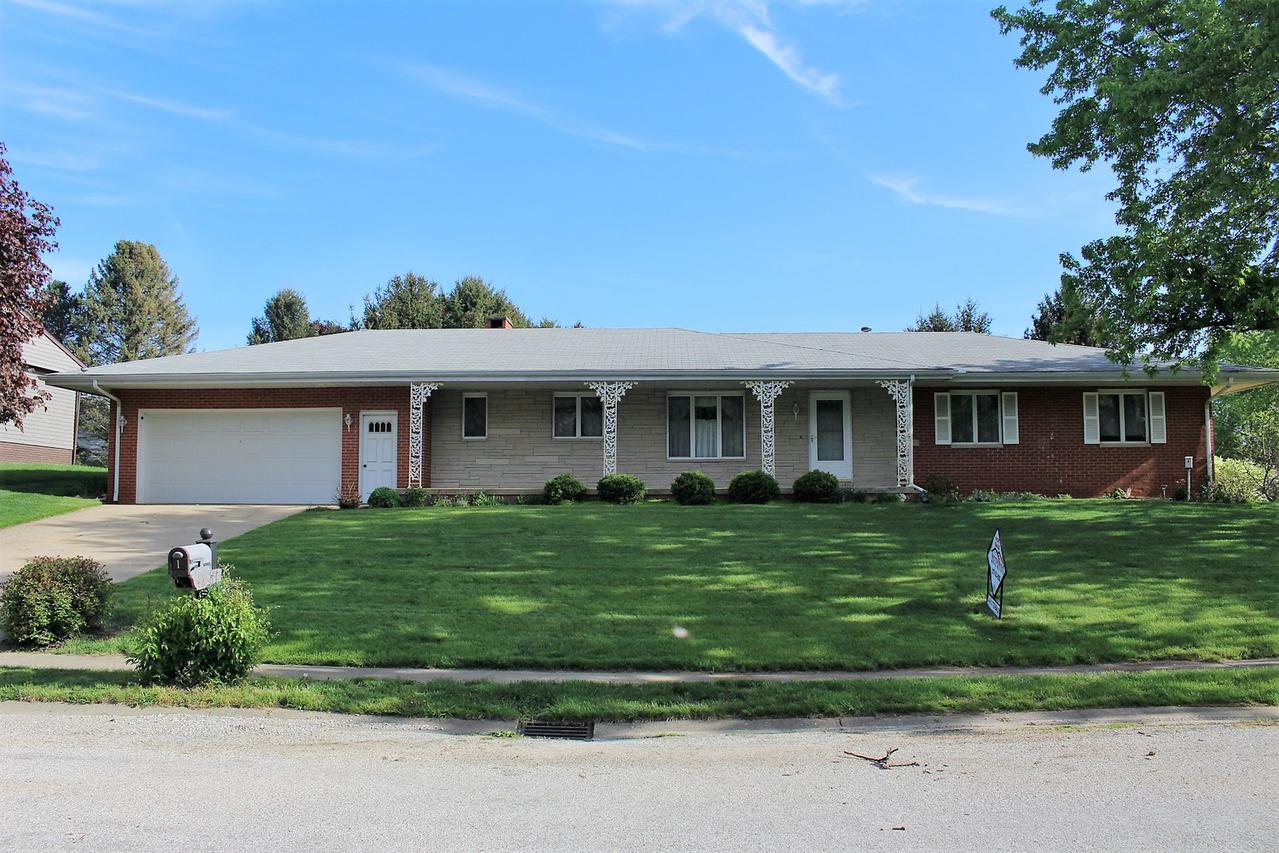 1 Sycamore Dr., Clinton, IL 61727