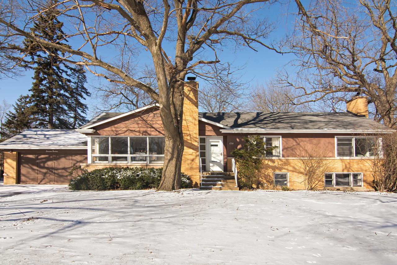 1714 Ferndale Ave., Northbrook, IL 60062