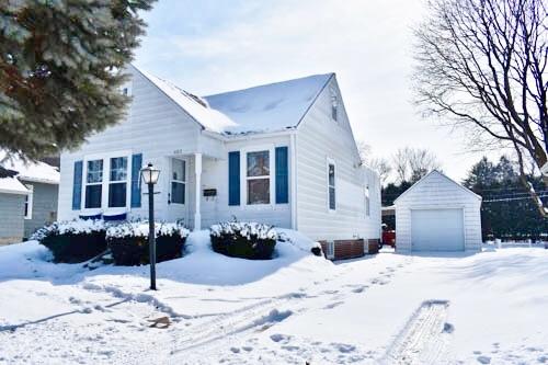 403 W 14th St., Sterling, IL 61081