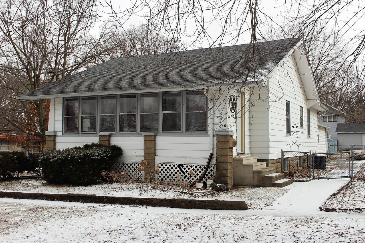 520 N Walnut St., Clinton, IL 61727