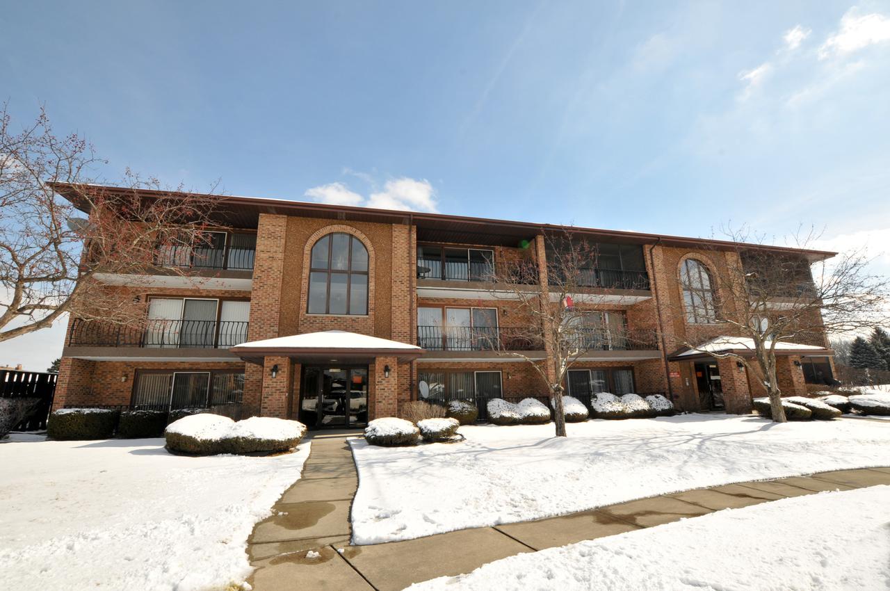 11109 Heritage Dr. #1D, Palos Hills, IL 60465
