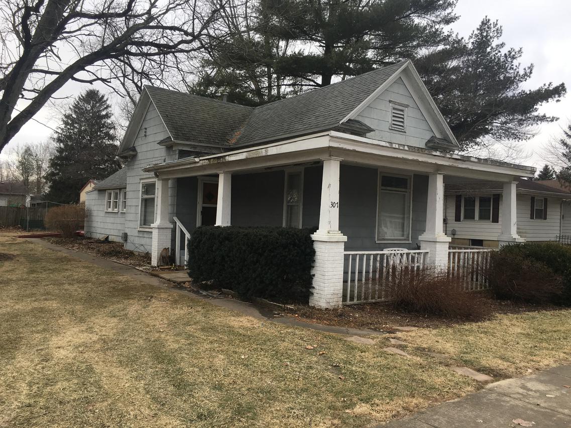 307 E Douglas St., St. Joseph, IL 61873