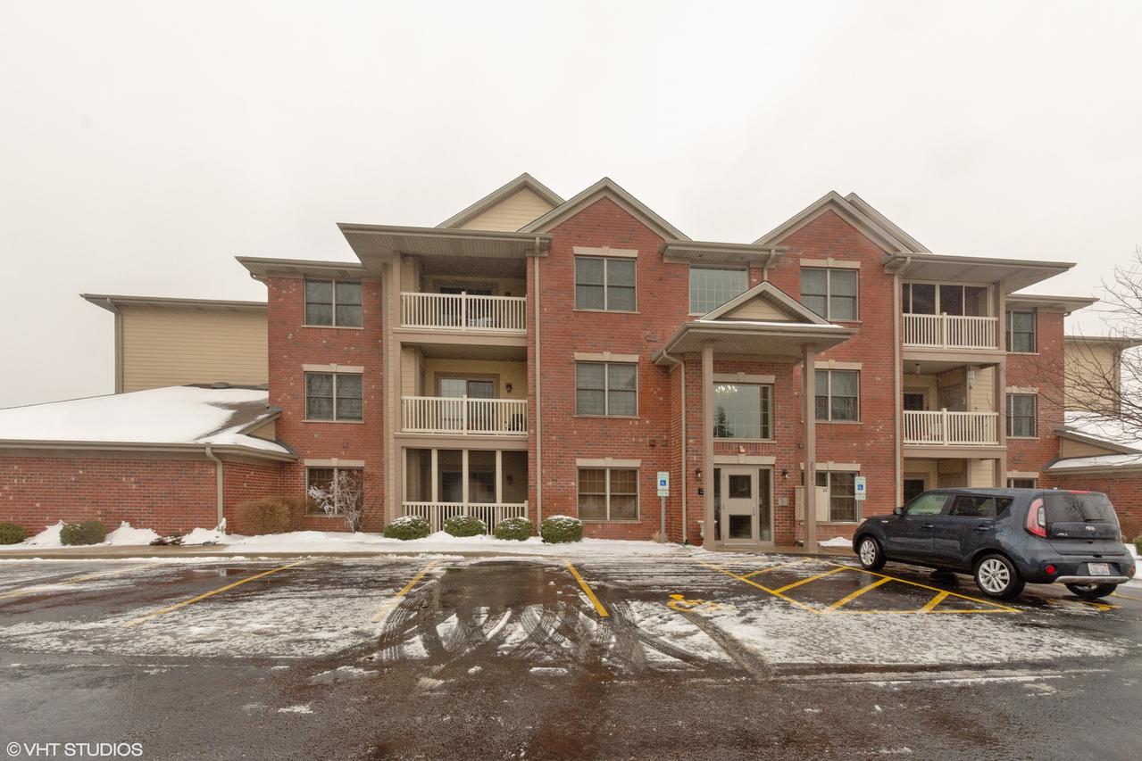20301 S Pine Hill Rd. #3C, Frankfort, IL 60423