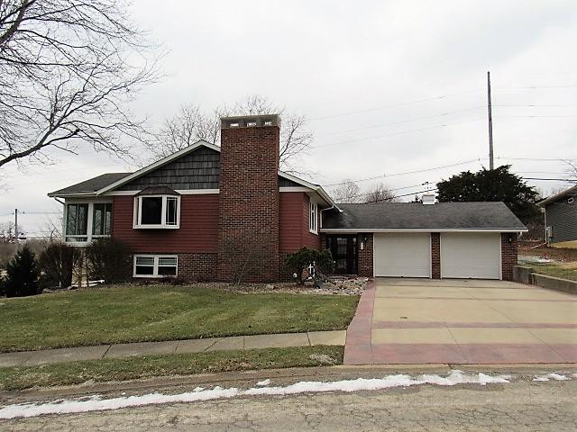 519 Cedar Dr., Clinton, IL 61727