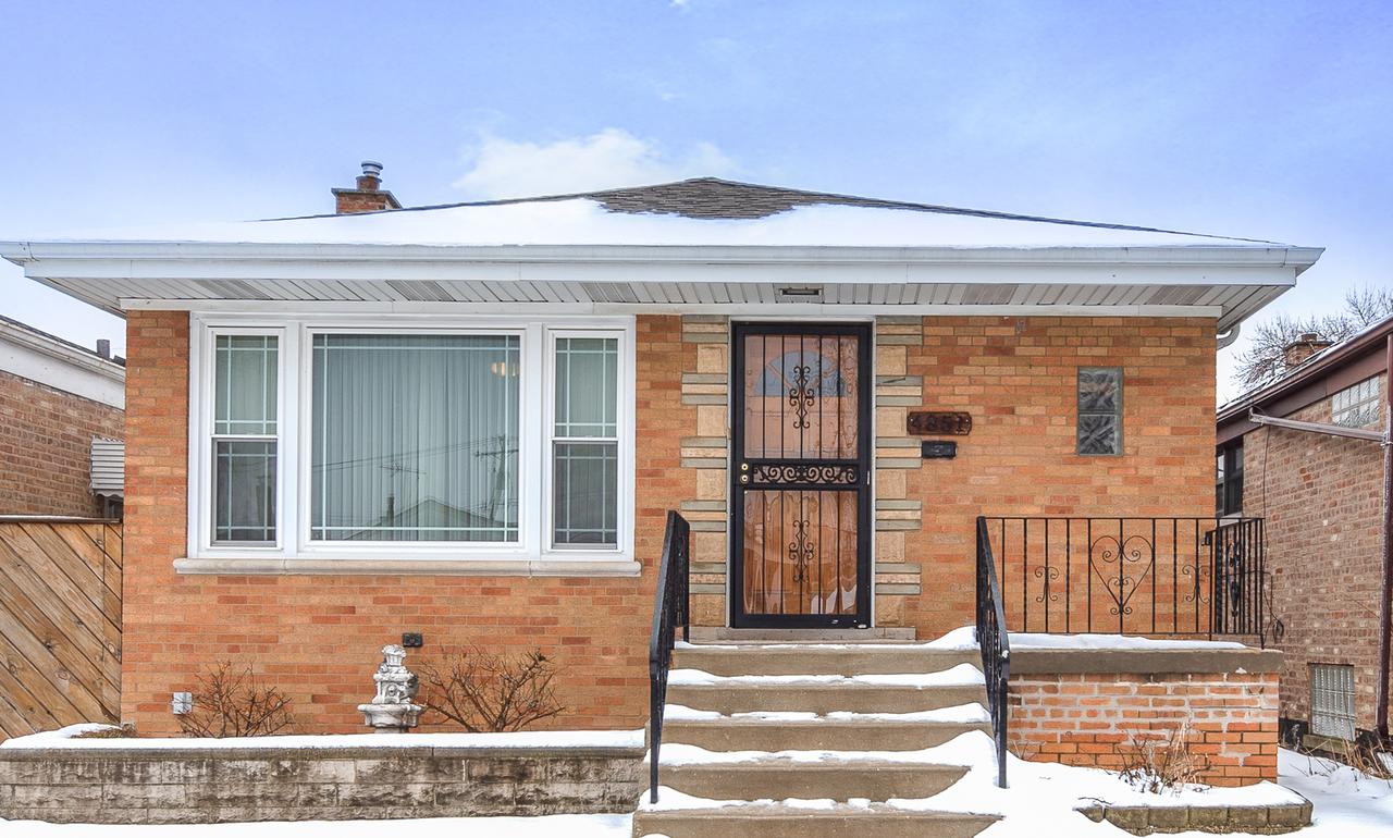 4851 S Leclaire Ave., Chicago, IL 60638