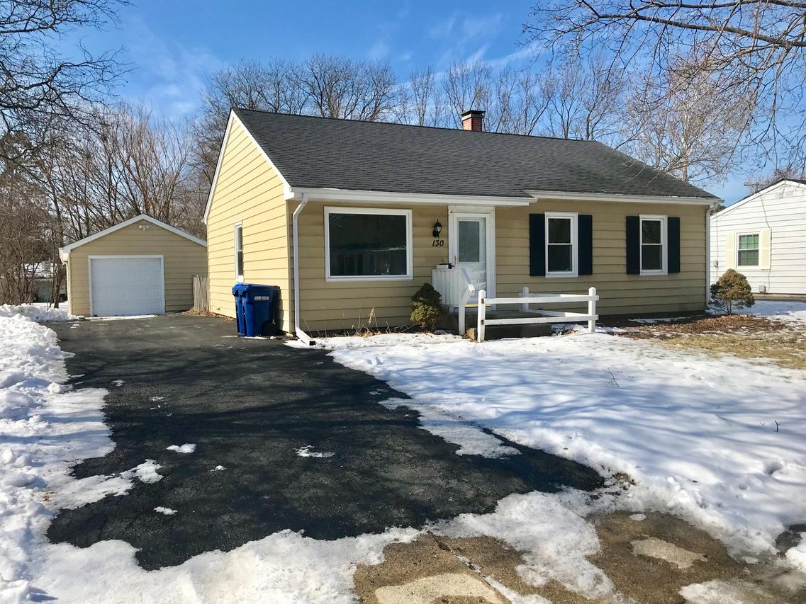 130 Briar Ln., Geneva, IL 60134