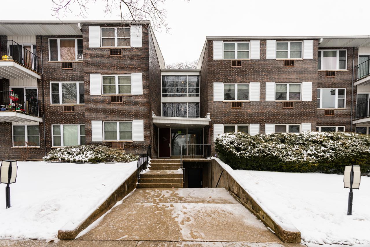 8700 Skokie Ter. #1JS, Skokie, IL 60077