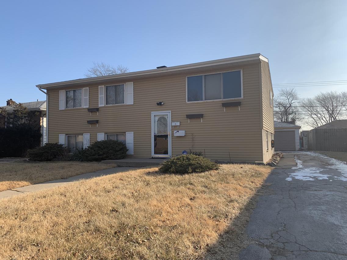 403 Chappel Ave., Calumet City, IL 60409