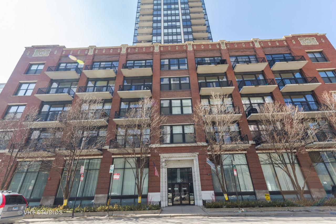 210 S Des Plaines St. #1104, Chicago, IL 60661