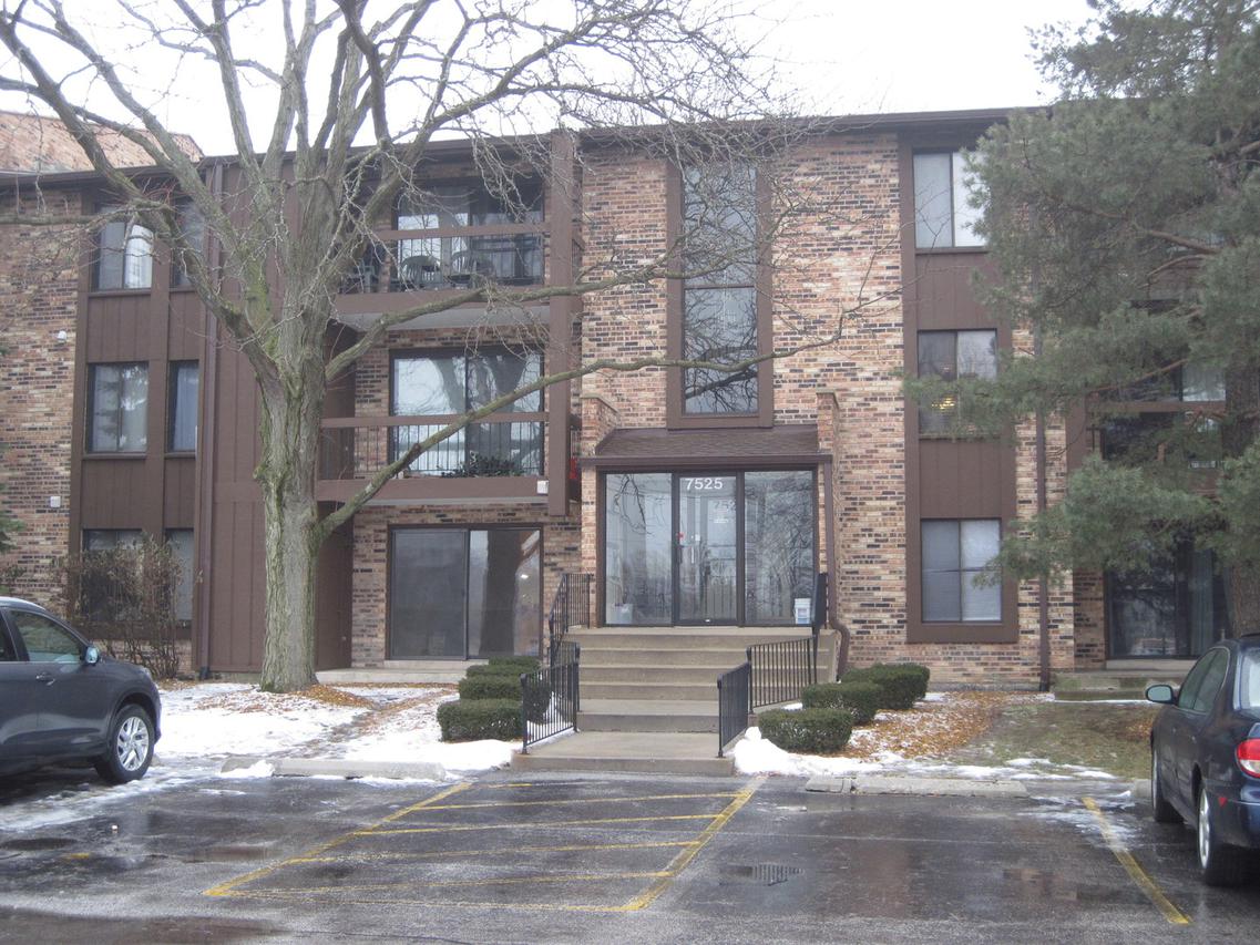 7525 175th St. #814, Tinley Park, IL 60477