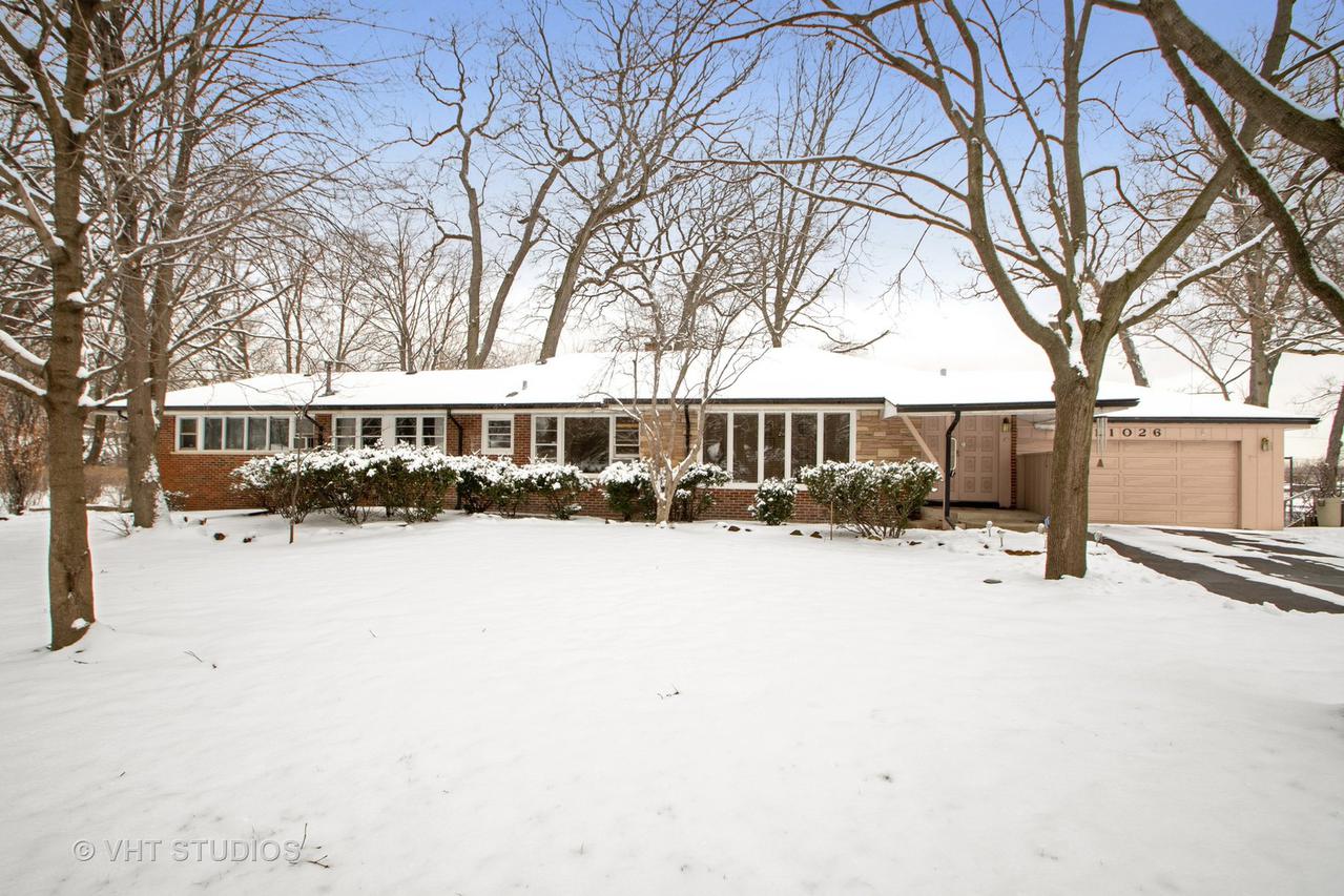 11026 S Westwood Dr., Palos Hills, IL 60465